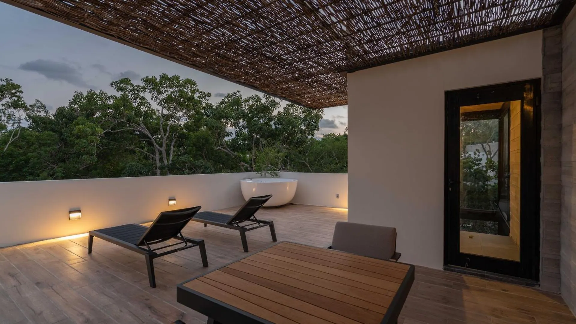 Twelve O'Clock - Luxury Villas Tulum