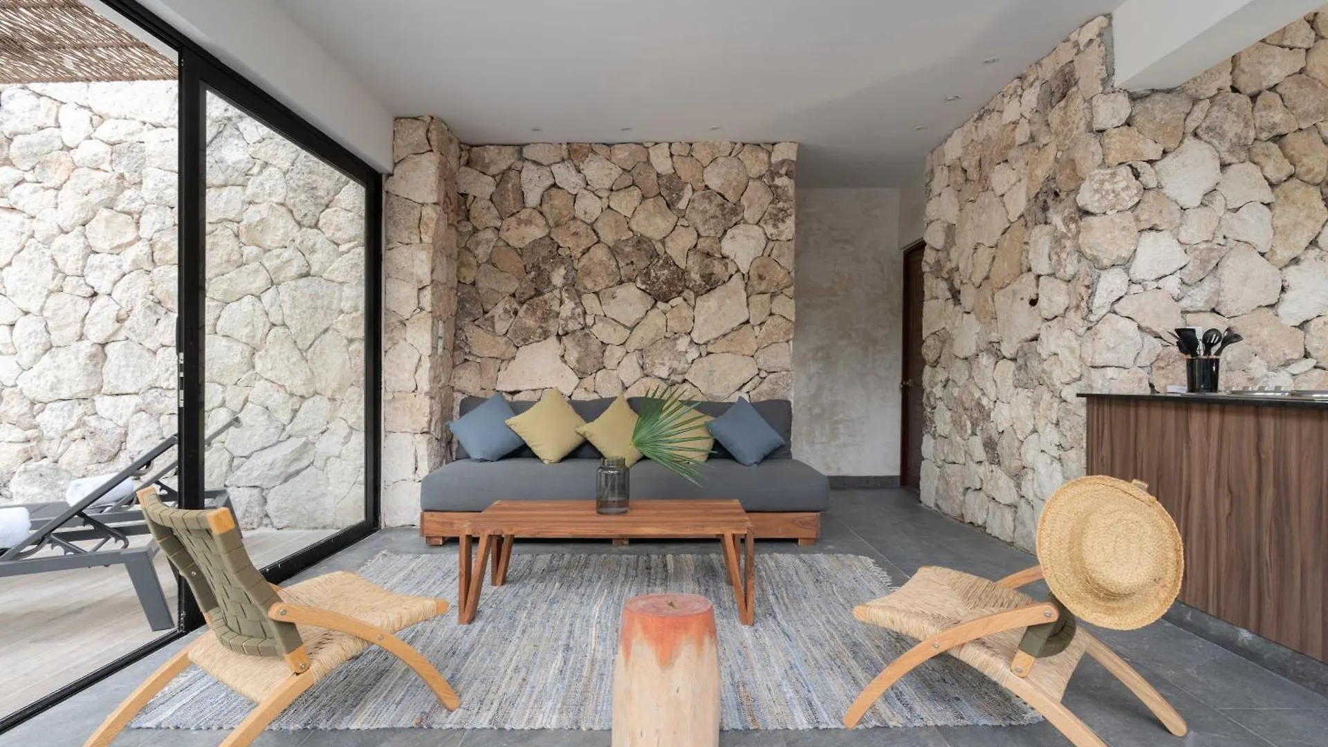 Twelve O'Clock - Luxury Villas Tulum