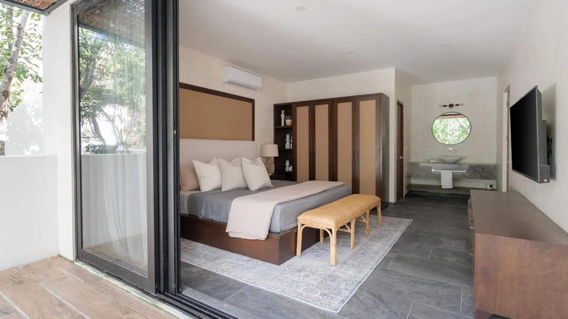 Twelve O'Clock - Luxury Villas Tulum